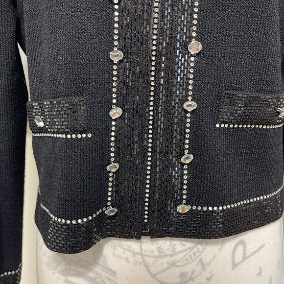 St. John Evening by Marie Gray Paillette
Embellished Knit Jacket in Black,Size 6 - Picture 6 of 10